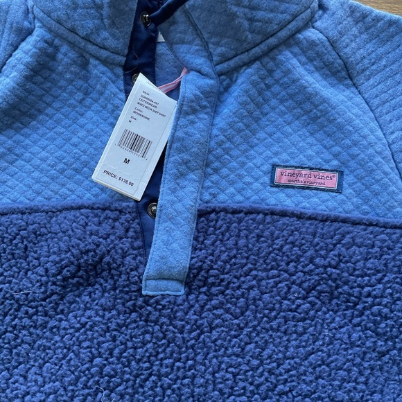 NWT Vineyard Vines - Picture 2 of 3